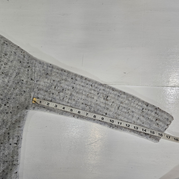 Old Navy grey ribbed mock turtleneck sweater women's size medium - Picture 6 of 8